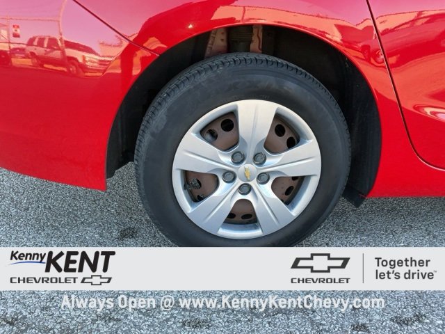 Used 2018 Chevrolet Cruze LS image 8