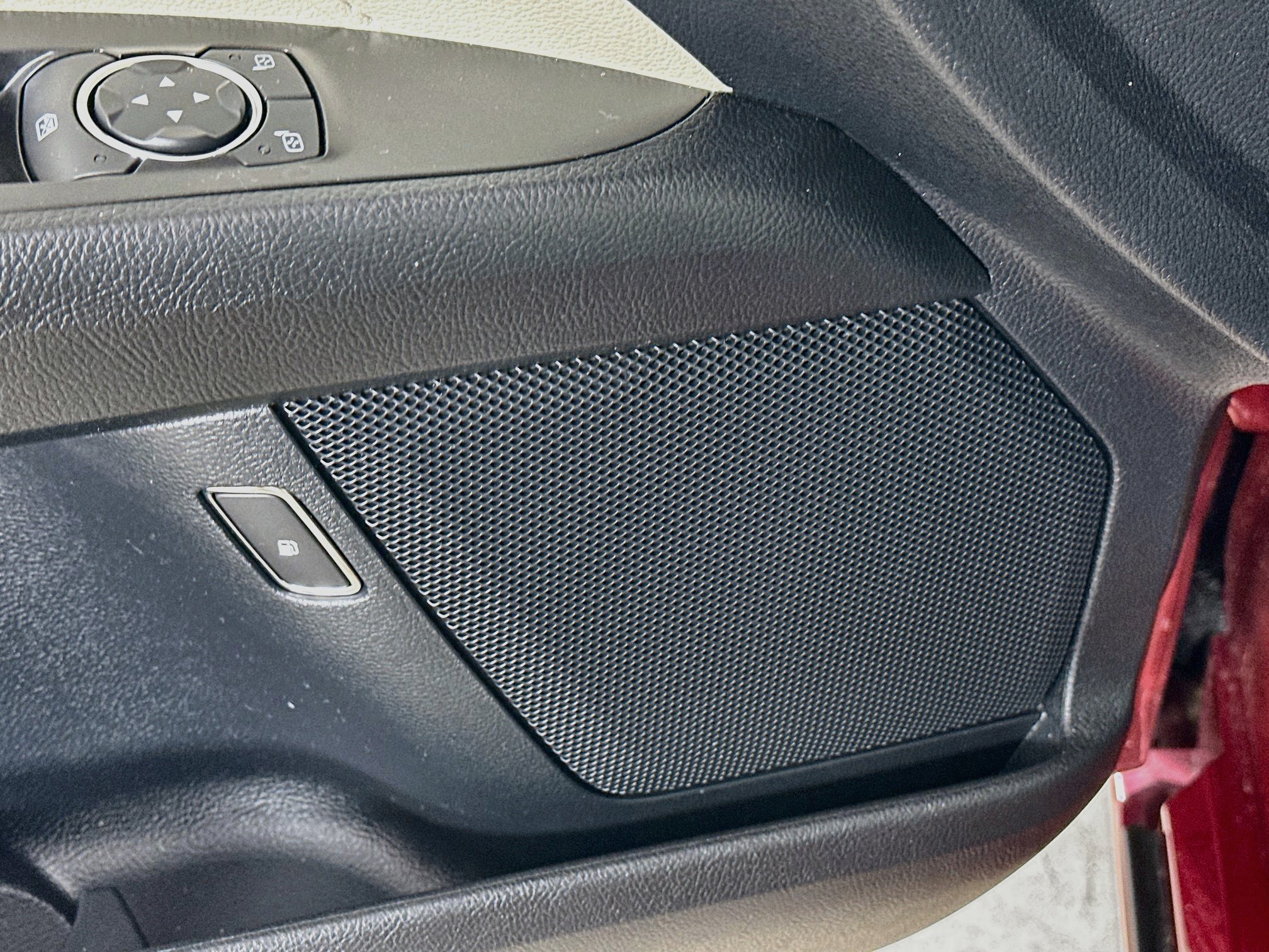 Used 2018 Ford Fusion Titanium FWD image 24