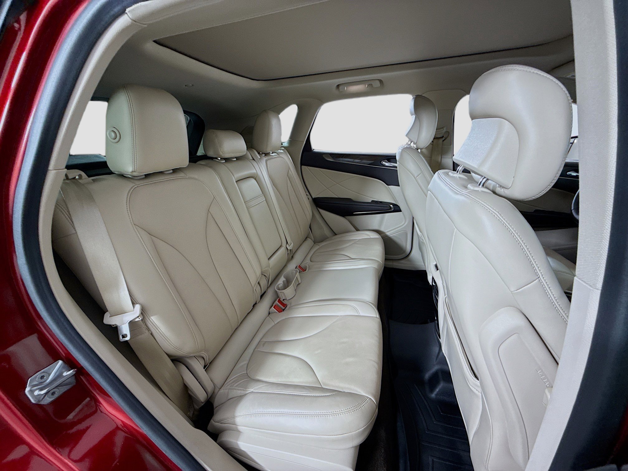 Used 2019 Lincoln MKC Reserve w/ MKC Climate Package FWD image 27