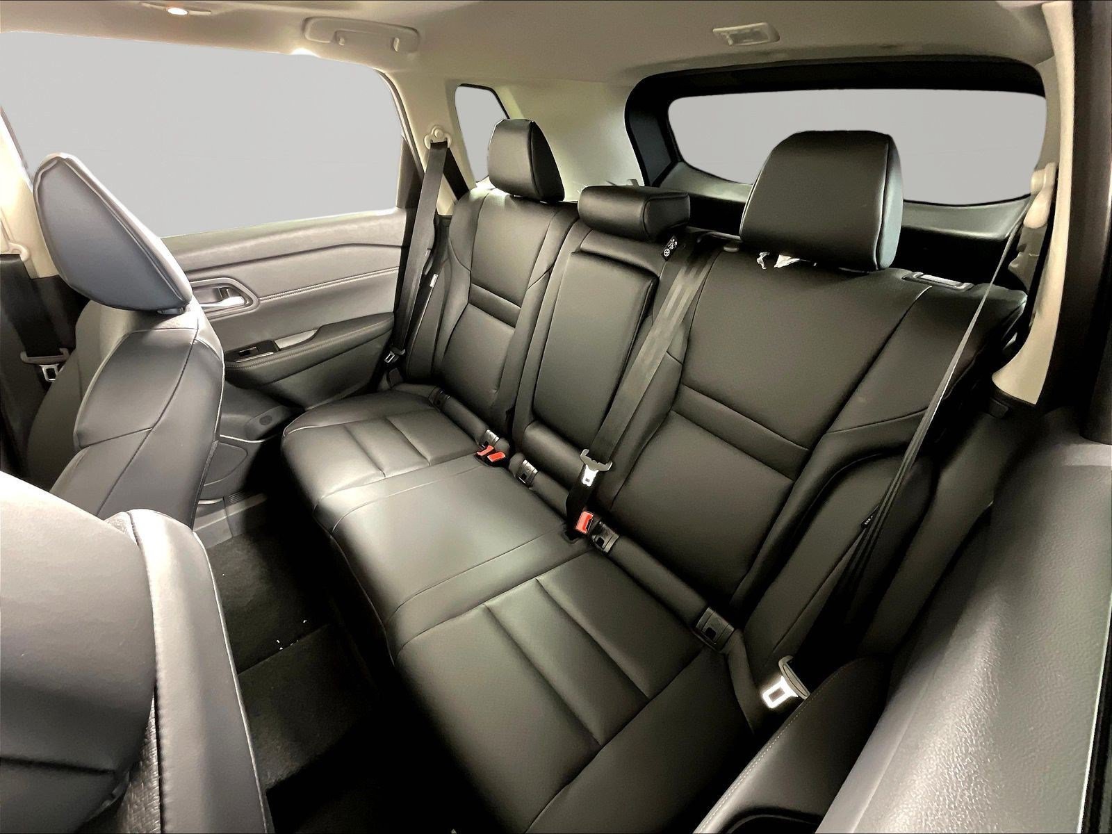 New 2026 Nissan Rogue Dark Armor FWD image 17