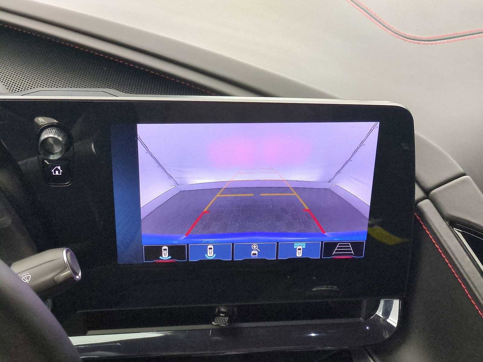 Used 2024 Chevrolet Corvette Stingray Premium Cpe w/ Z51 Performance Package image 21