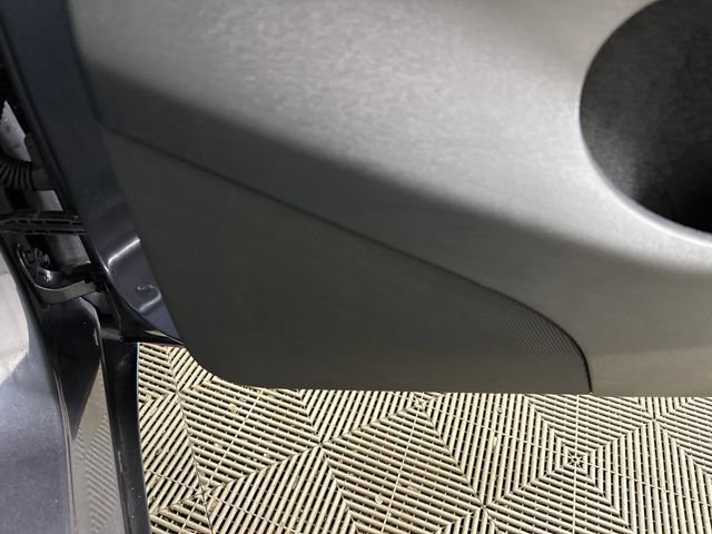 Used 2023 Tesla Model Y Long Range image 28