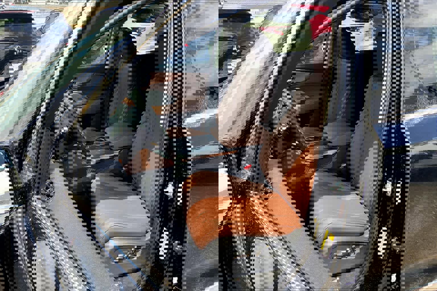 Used 2025 Acura MDX FWD w/ Technology Package image 9