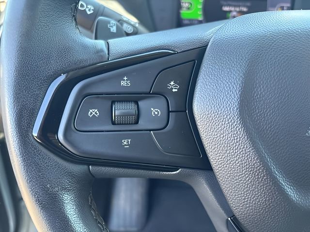 Used 2022 Chevrolet Bolt EUV LT w/ Comfort Package FWD image 18