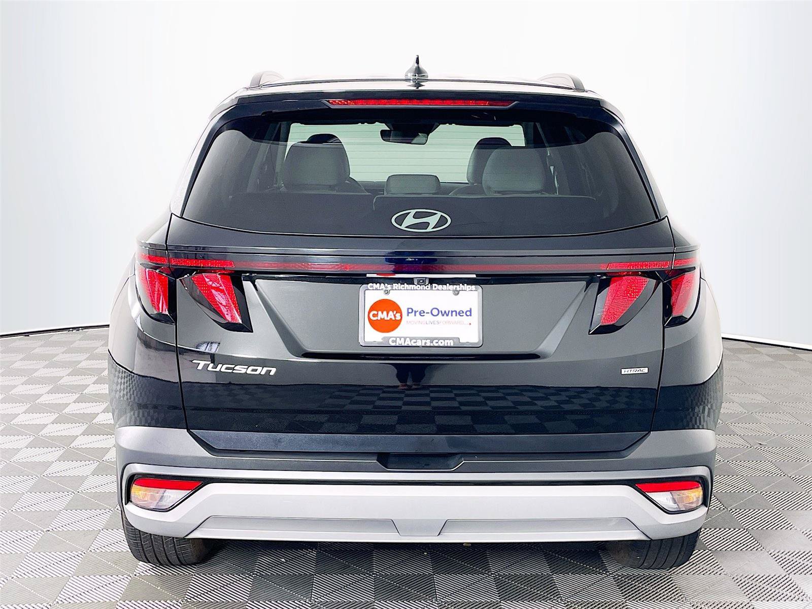 Certified 2025 Hyundai Tucson SEL AWD/4WD image 9