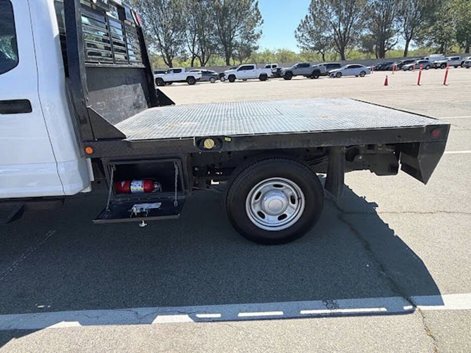 Used 2022 Ford F250 XL w/ Power Equipment Group image 5