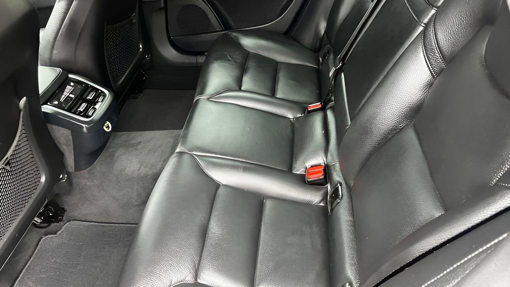 Used 2017 Volvo S90 T5 Momentum w/ Vision Package image 23