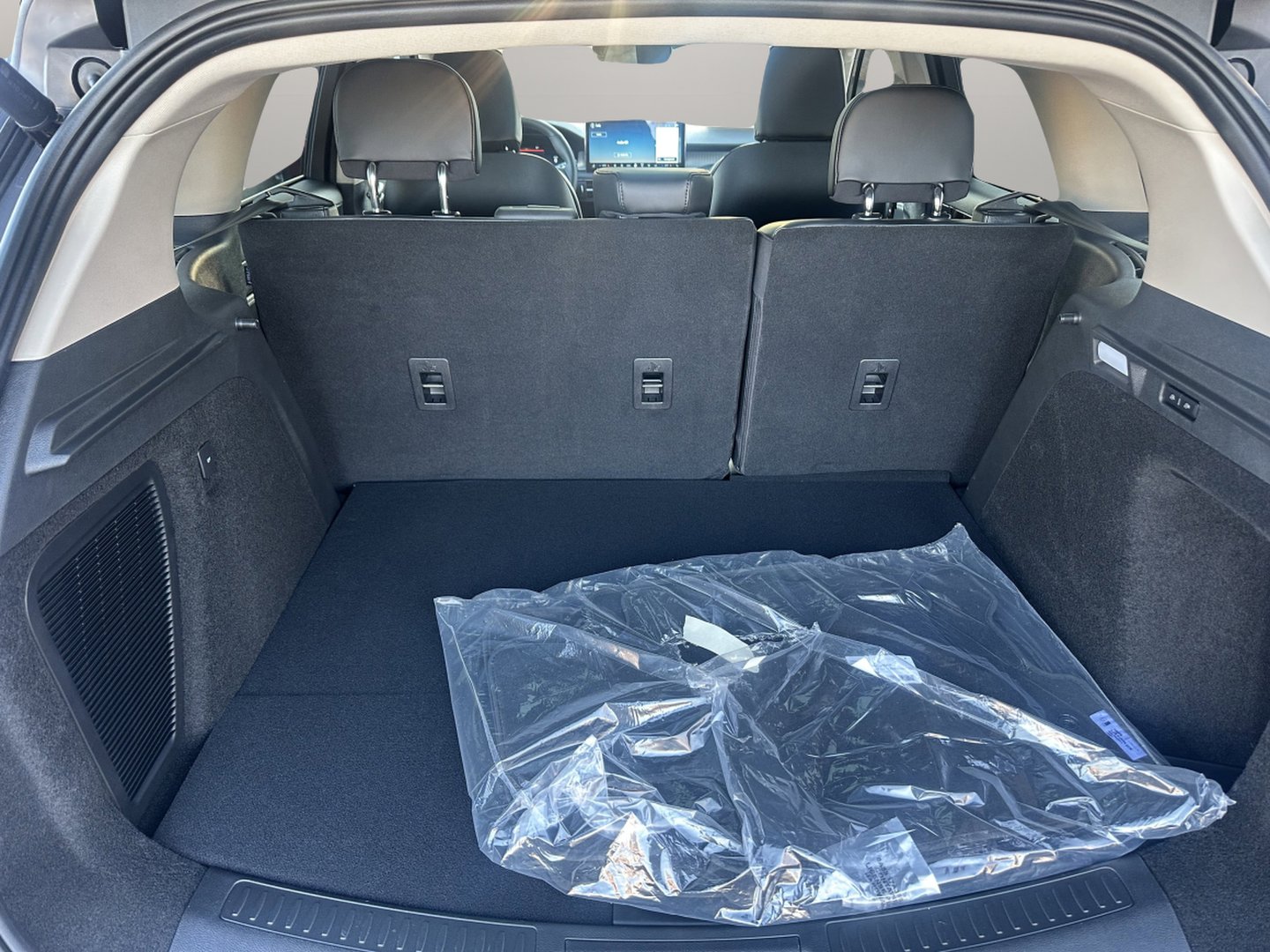 New 2026 Lincoln Corsair Premiere image 7