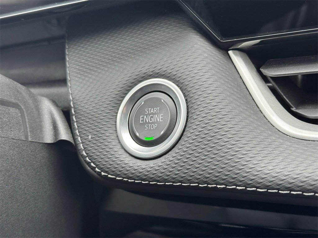 Used 2025 Chevrolet Equinox LT w/ Convenience Package II image 22