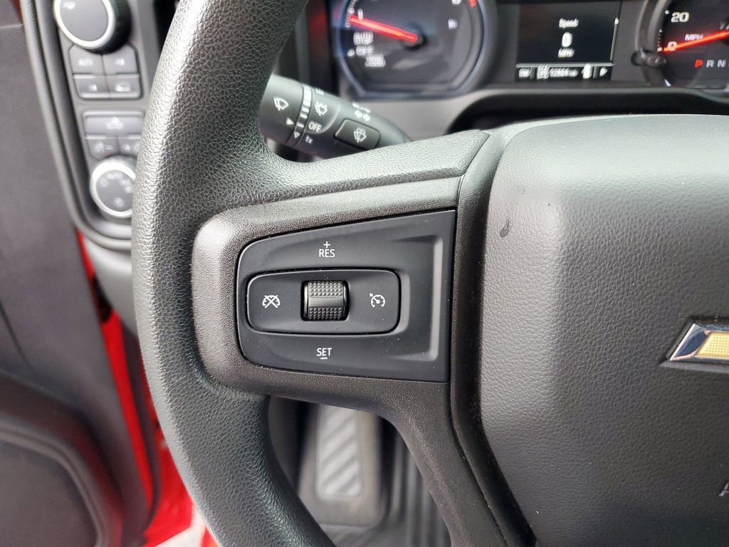 Used 2020 Chevrolet Silverado 1500 Custom w/ Custom Value Package image 17