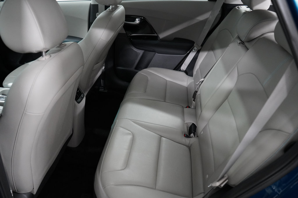 Used 2022 Kia Niro EX Premium FWD image 21