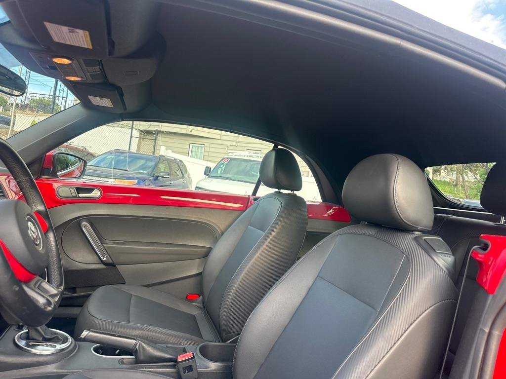 Used 2013 Volkswagen Beetle 2.5 FWD image 17