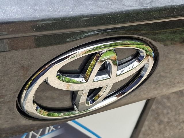 Used 2023 Toyota RAV4 LE AWD/4WD image 29