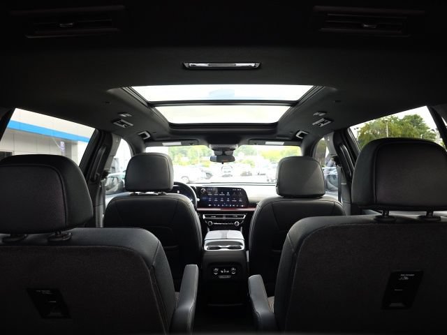 Used 2026 Chevrolet Traverse Z71 w/ LPO, Illumination Package AWD/4WD image 36