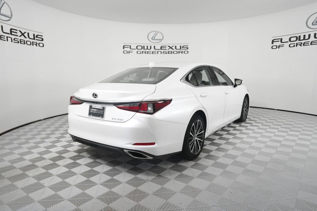 Certified 2025 Lexus ES 350 w/ Premium Package image 7