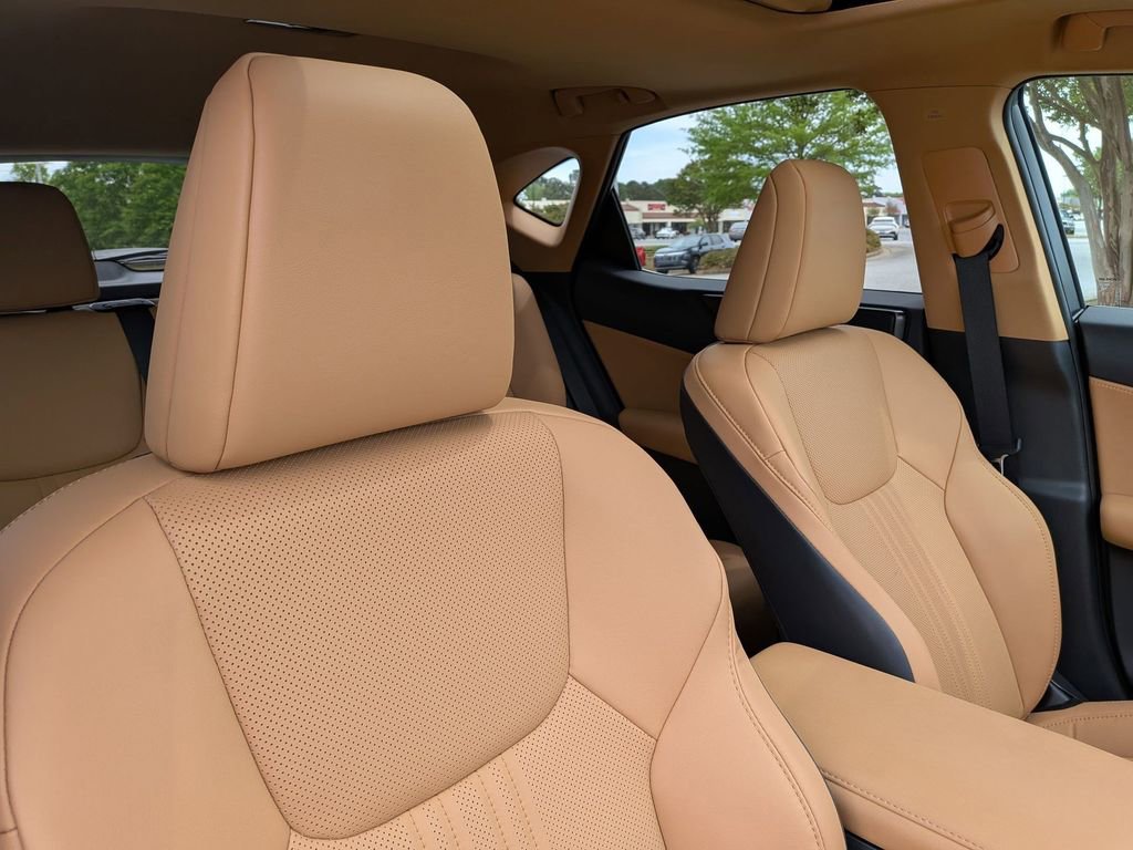 Used 2025 Lexus NX 250 FWD w/ Accessory Package (2T) image 19