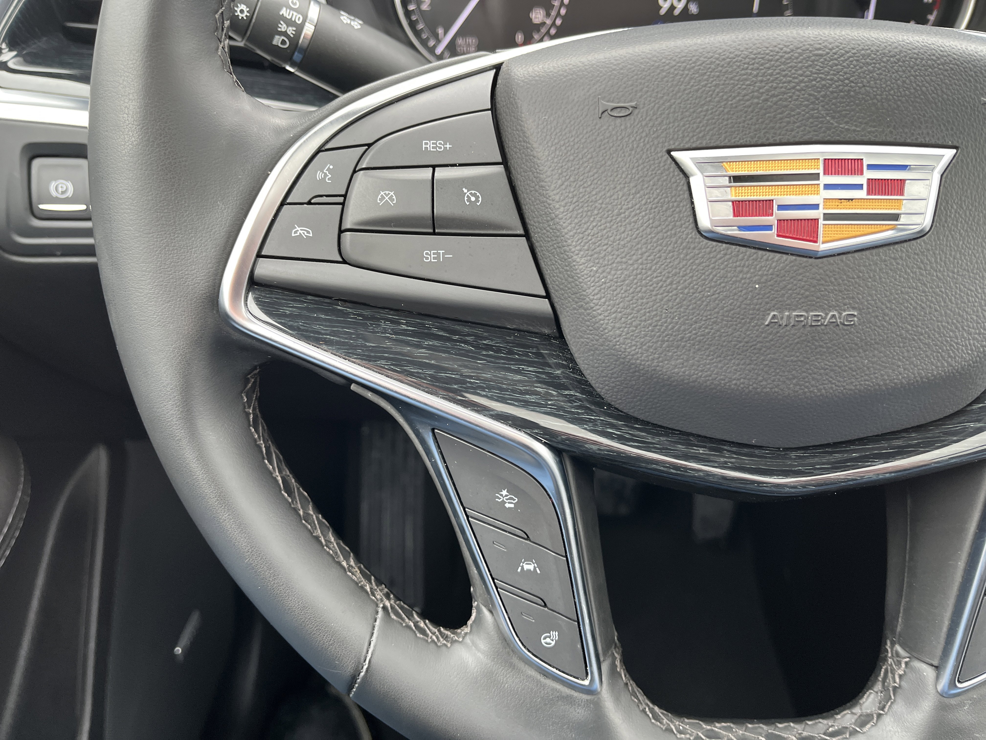 Used 2025 Cadillac XT5 Premium Luxury image 22