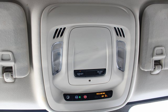 Used 2022 Buick Envision Essence w/ Safety Package image 34