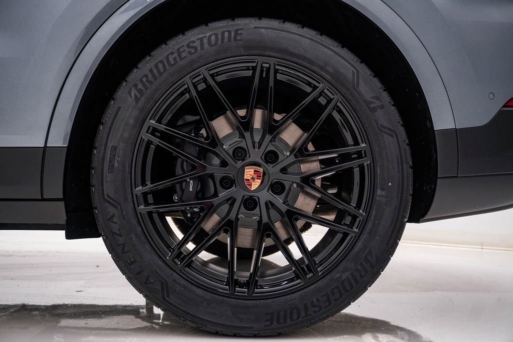 New 2026 Porsche Cayenne AWD/4WD image 10