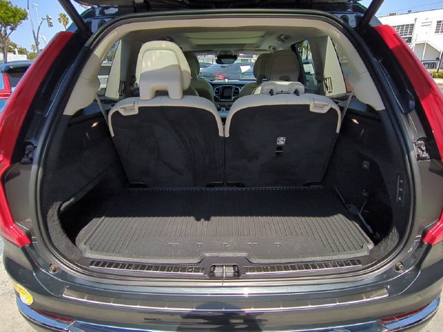 Used 2021 Volvo XC90 T8 Inscription w/ Advanced Package AWD/4WD image 28