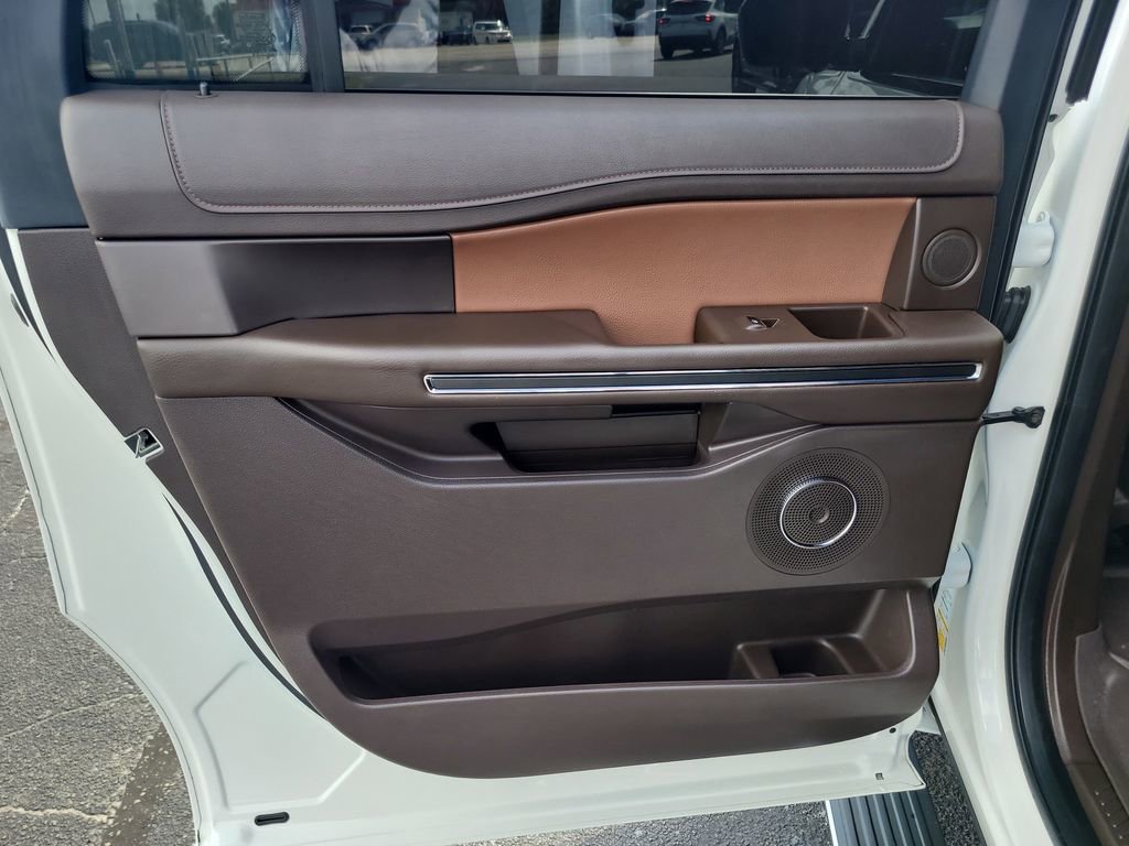 Used 2024 Ford Expedition Max King Ranch image 11