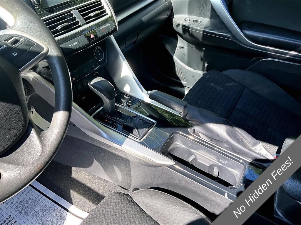Used 2020 Mitsubishi Eclipse Cross ES FWD image 12