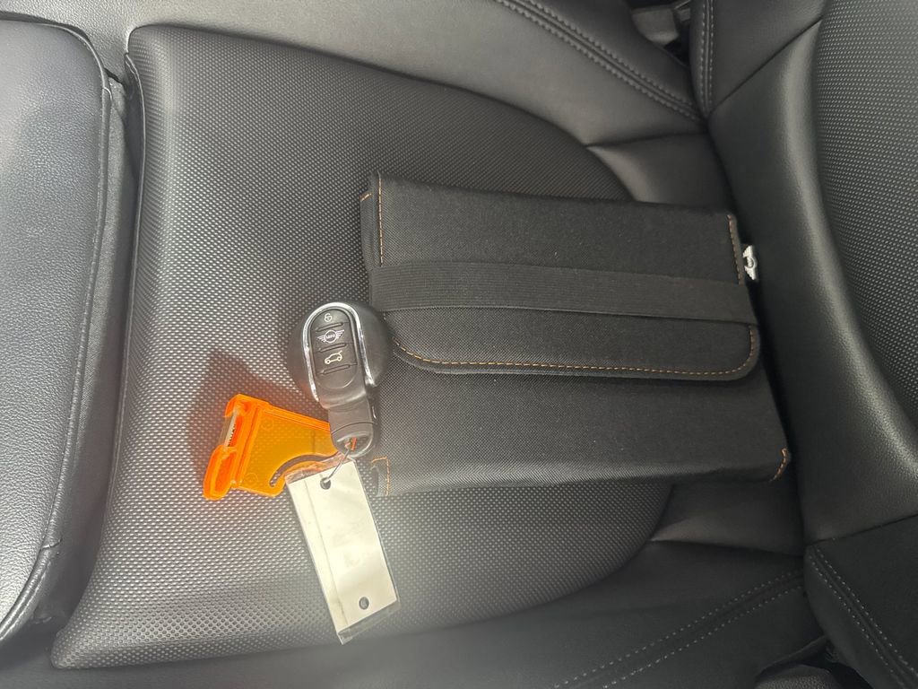 Used 2019 MINI Cooper Clubman S w/ Premium Package image 44