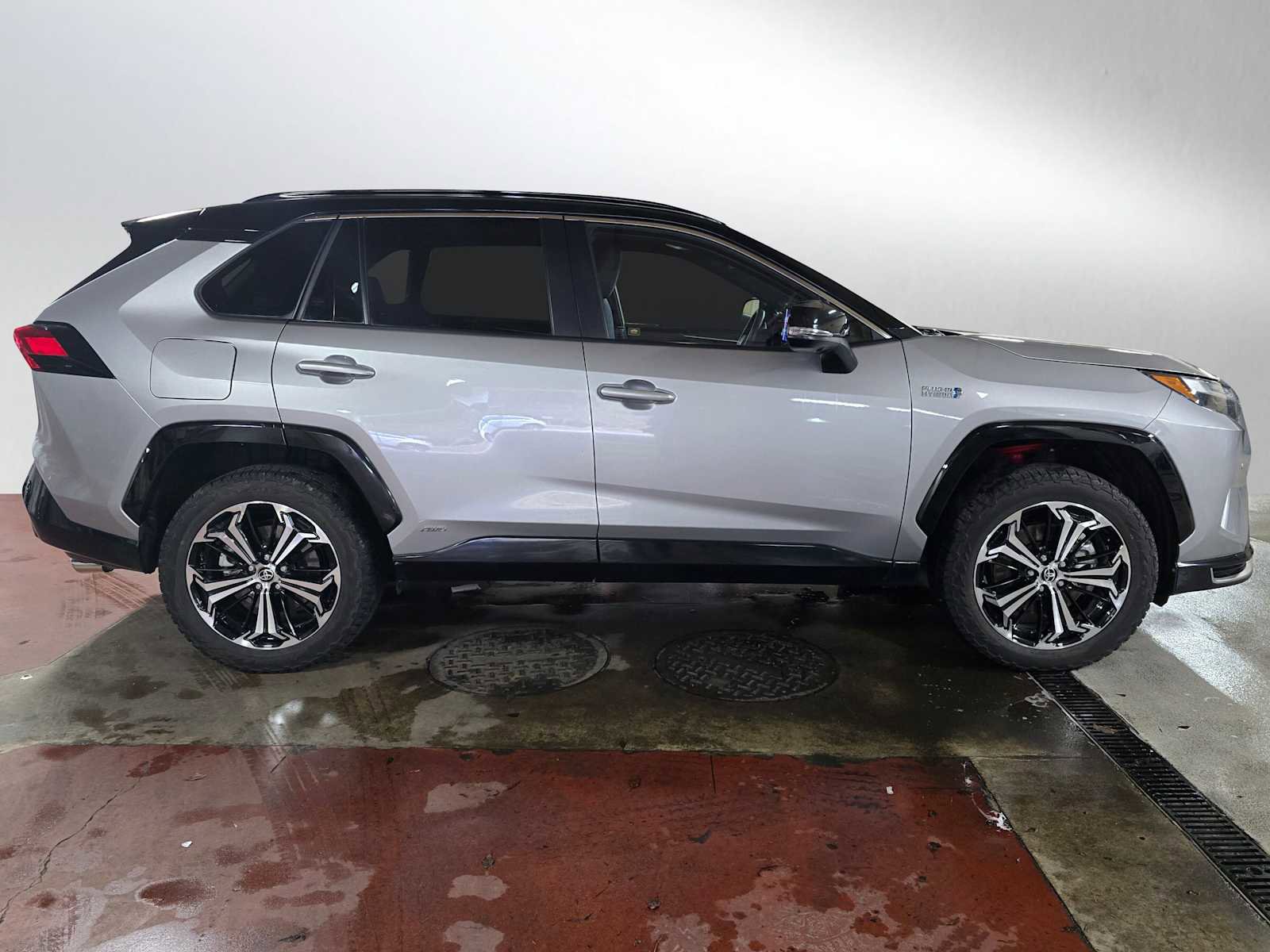 Used 2024 Toyota RAV4 XSE w/ Premium Package image 2