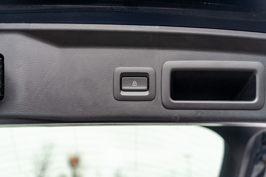 Used 2022 MAZDA CX-30 AWD 2.5 S w/ Select Package image 11