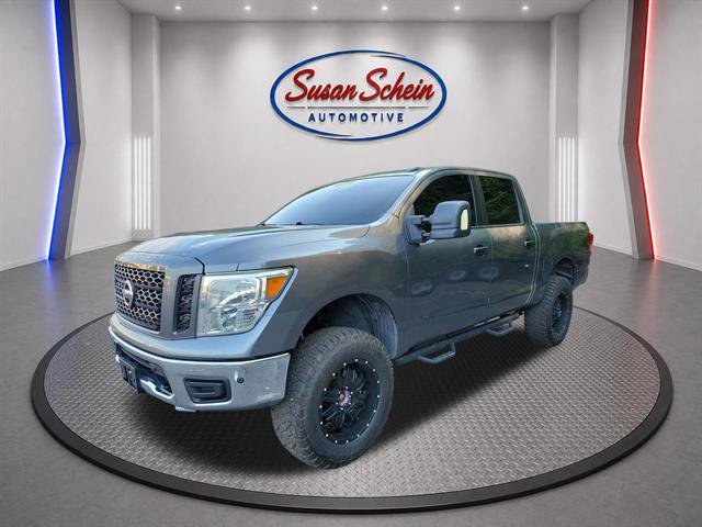 Used 2019 Nissan Titan SV w/ SV Convenience Package