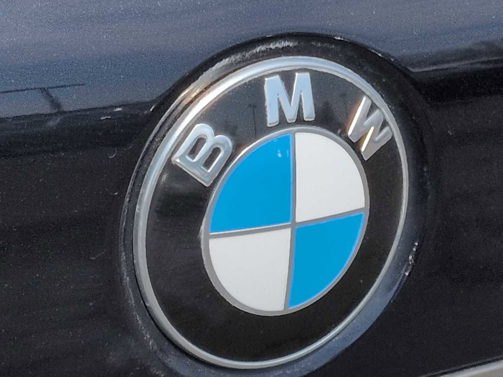 Used 2019 BMW 750i xDrive w/ M Sport Package image 12