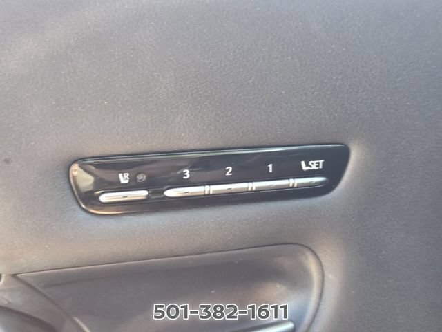 Used 2021 Lexus LS 500 w/ Accessory Package (Z2) RWD image 29