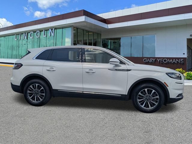 Certified 2023 Lincoln Nautilus FWD image 3