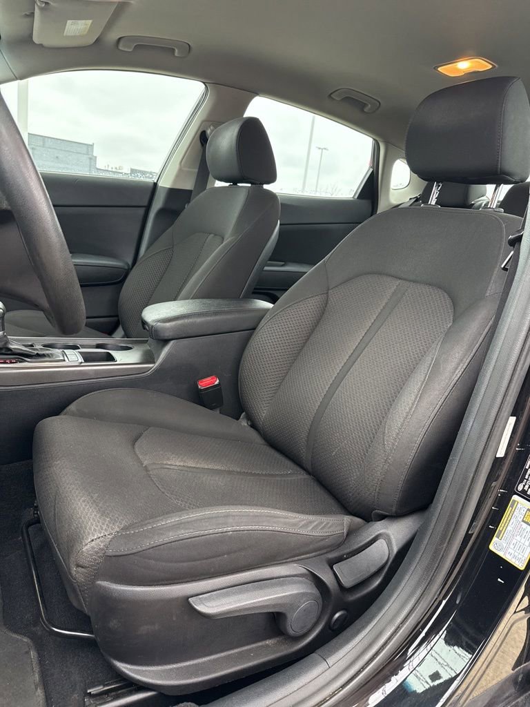 Used 2016 Kia Optima LX image 10
