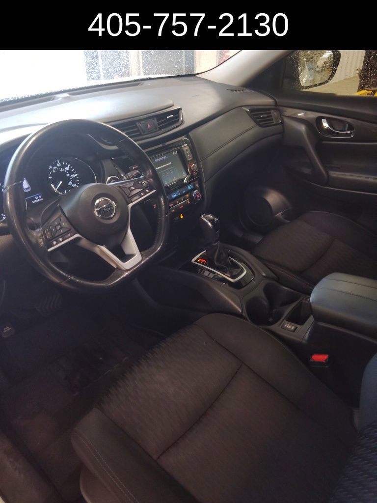 Used 2018 Nissan Rogue SV image 5