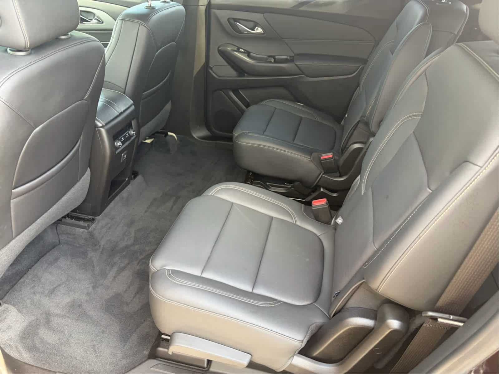 Used 2023 Chevrolet Traverse LT AWD/4WD image 27