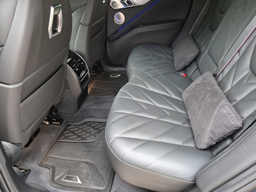 Used 2025 BMW XM image 23