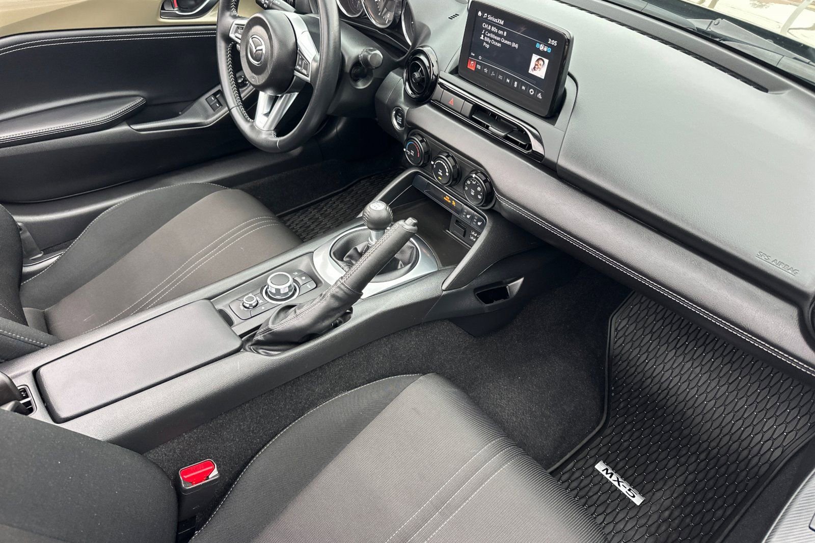 Used 2023 MAZDA MX-5 Miata Club w/ Weather Package image 12