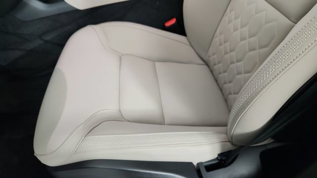Certified 2026 Volvo XC90 B6 Plus w/ Protection Package Premier AWD/4WD image 13