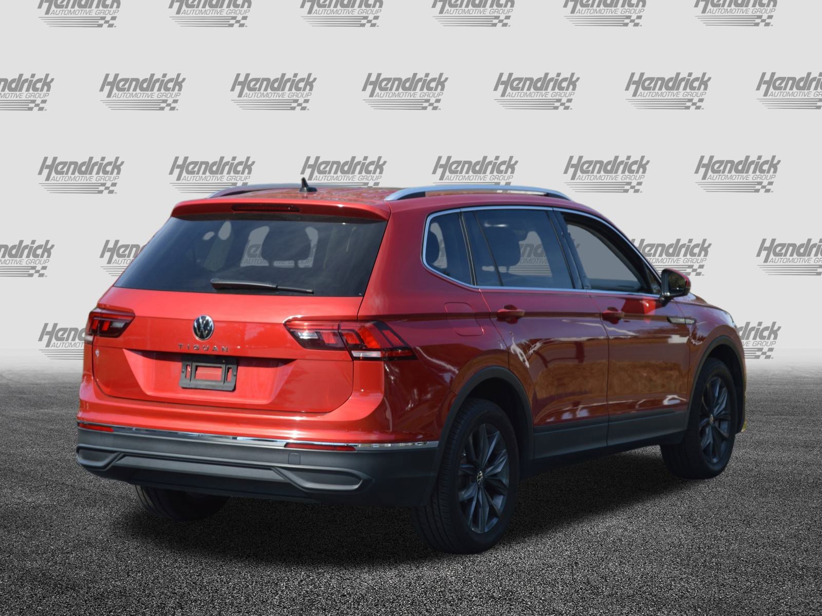 Used 2022 Volkswagen Tiguan SE image 11