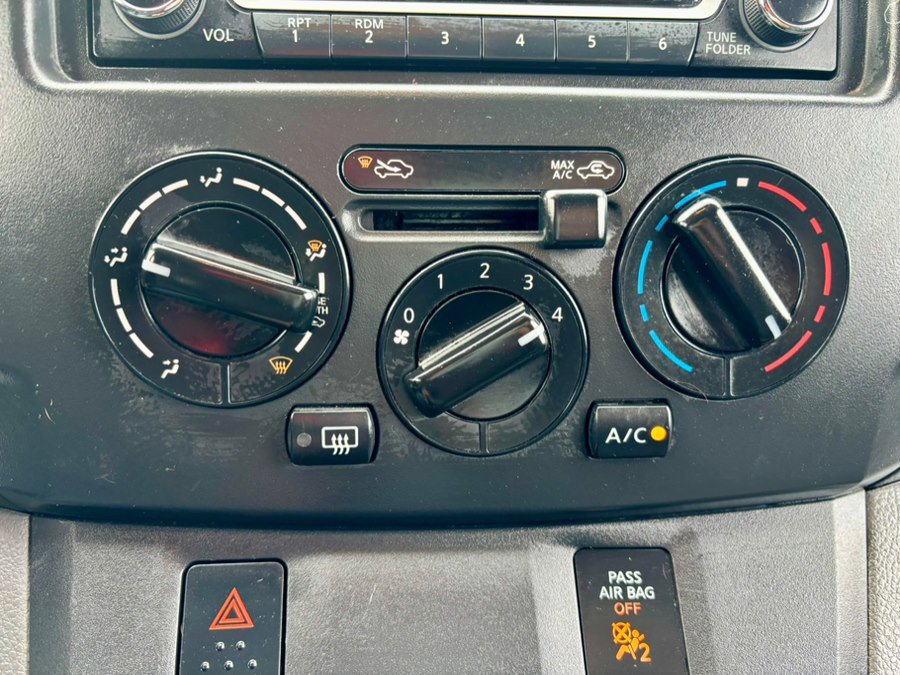 Used 2018 Nissan NV200 SV w/ Back Door Glass Package image 19