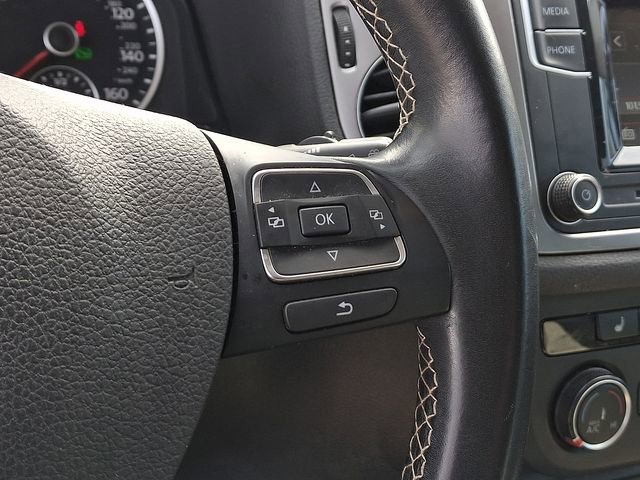 Used 2016 Volkswagen Tiguan S image 8