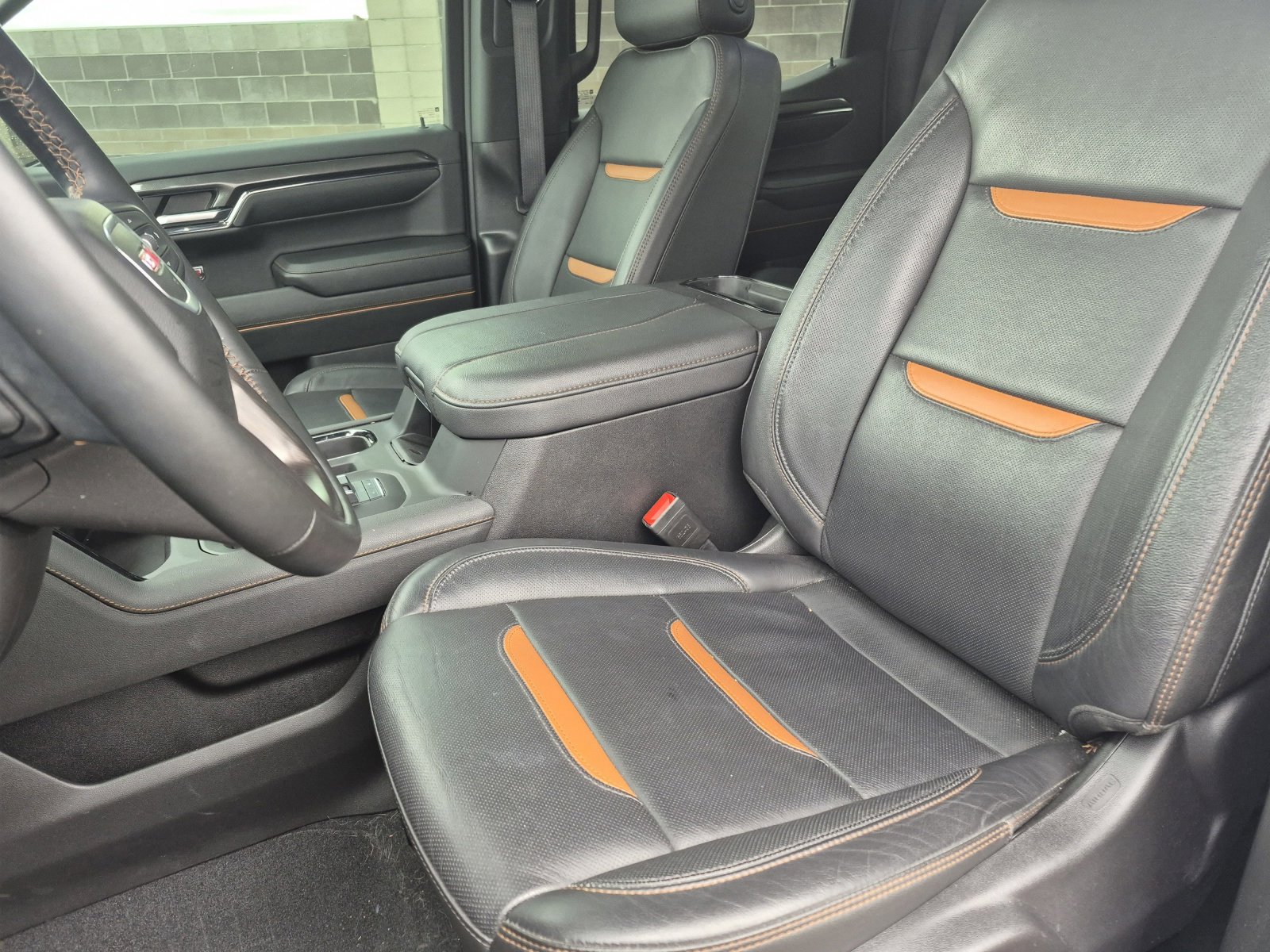 Used 2024 GMC Sierra 1500 AT4 w/ Technology Package image 16