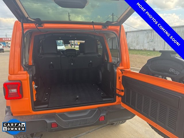 Used 2025 Jeep Wrangler Sahara image 13