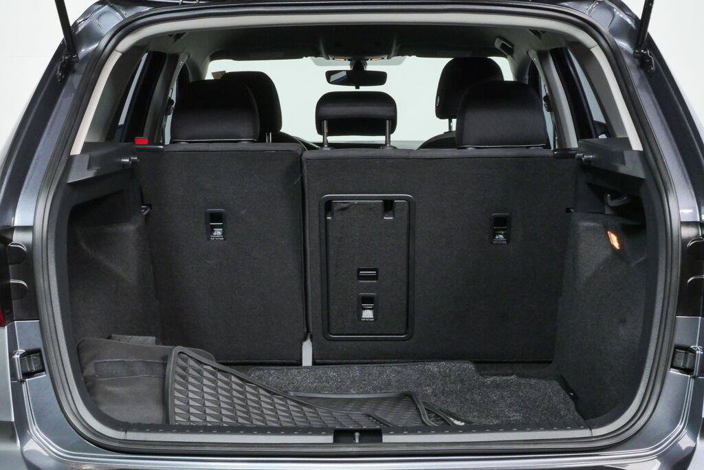 Certified 2023 Volkswagen Taos S FWD image 24