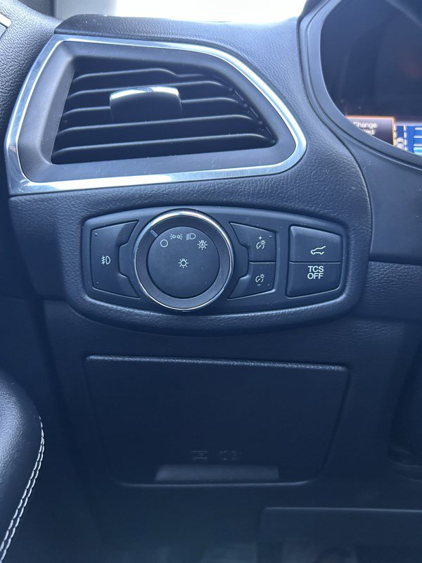 Used 2022 Ford Edge Titanium image 20