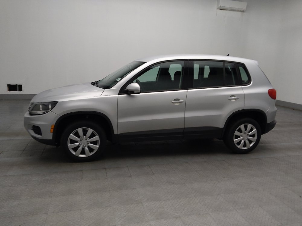Used 2017 Volkswagen Tiguan Limited FWD image 2