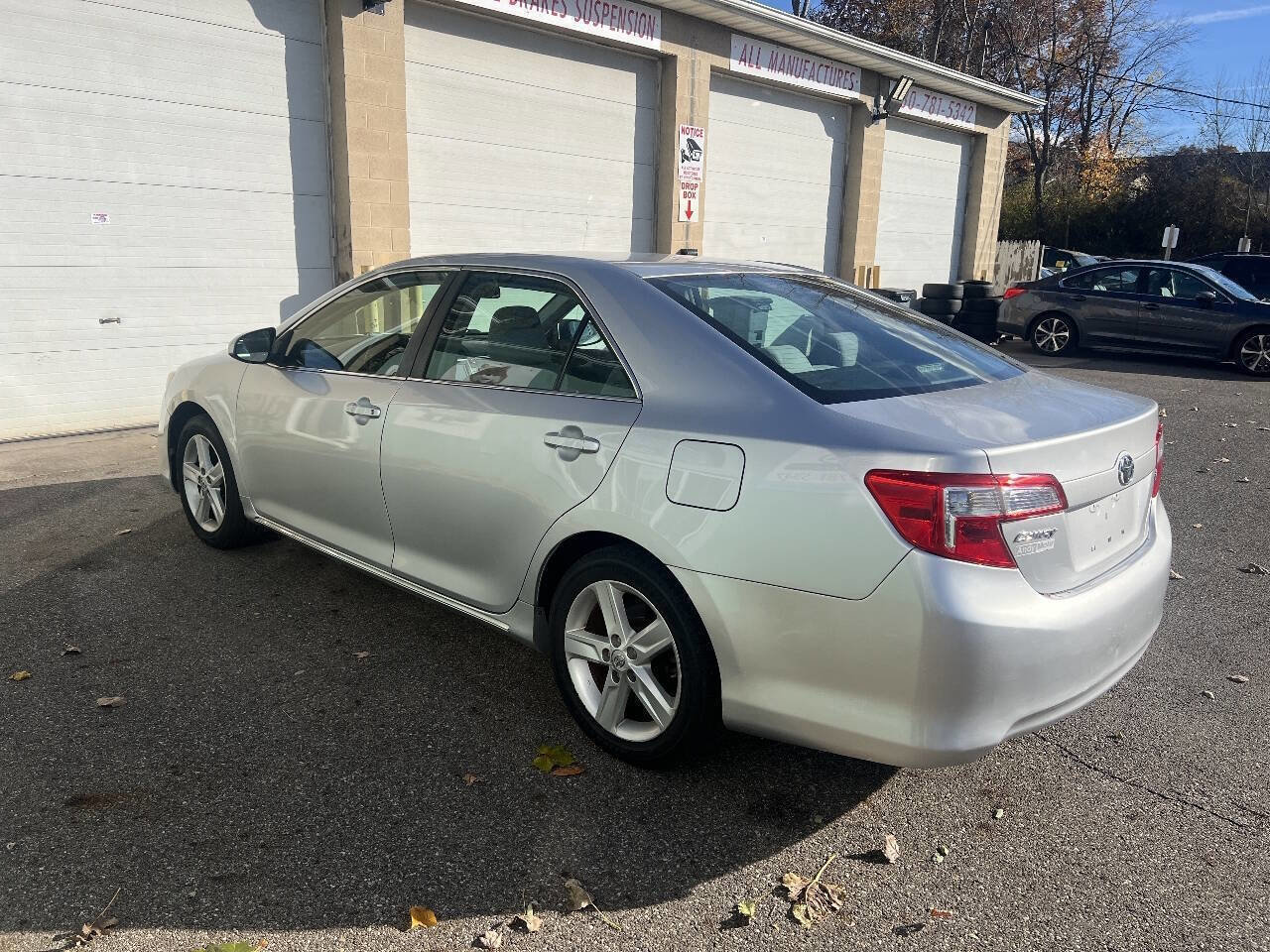 Used 2012 Toyota Camry LE image 6