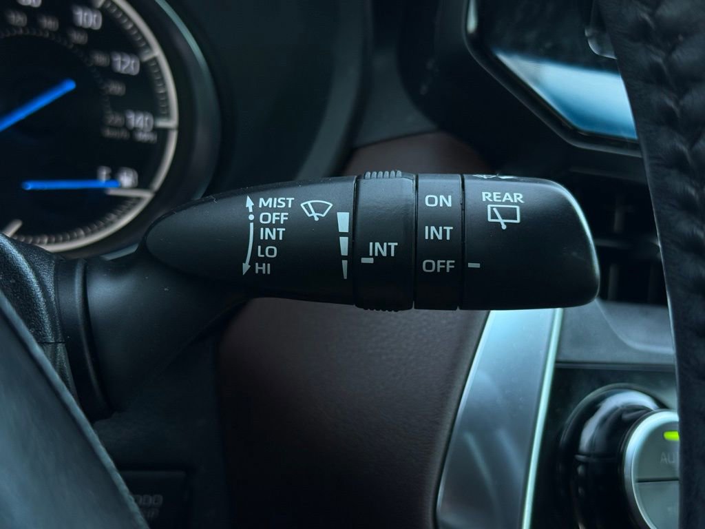 Used 2021 Toyota Venza XLE image 34