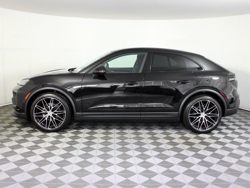 Certified 2025 Porsche Macan 4 Electric image 2